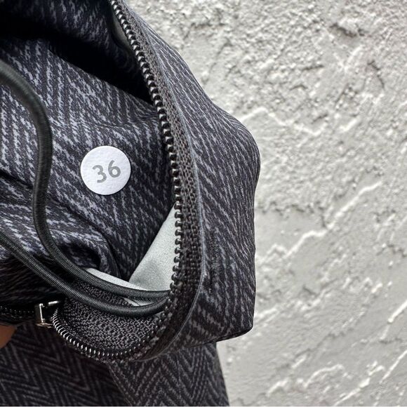 LULULEMON Shorts Men 36 Swim Board Wave Trunks Lined Zip Pocket - Picture 3 of 5